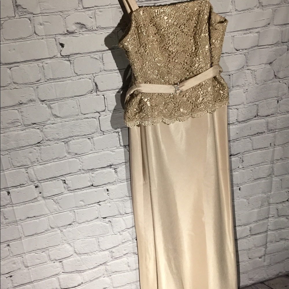R&M Richards gold lace belted dress sz 8P